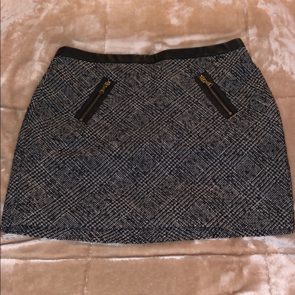 Black and white tweed mini skirt